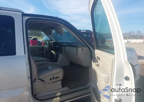 2004 Cadillac Escalade Standard from USA, damaged, VIN 1GYEK63N24R270062